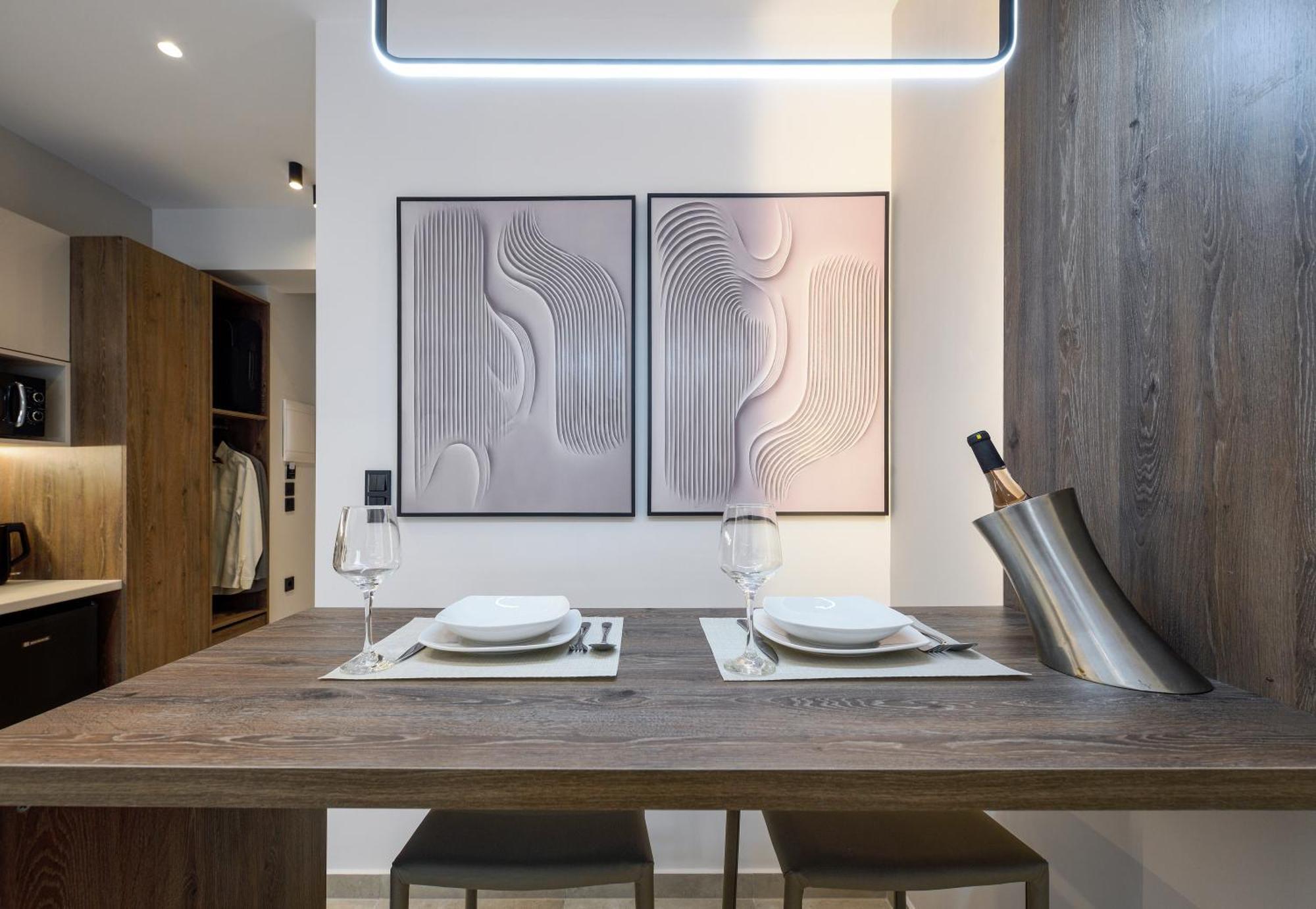 Loena Luxury Suites Thessaloniki Exterior foto